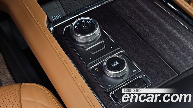 Ford Expedition Platinum 4WD 7Seater 2023 — фото 9