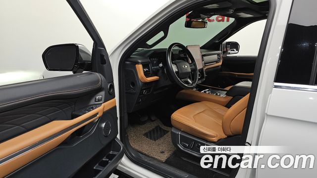 Ford Expedition Platinum 4WD 7Seater 2023 — фото 10