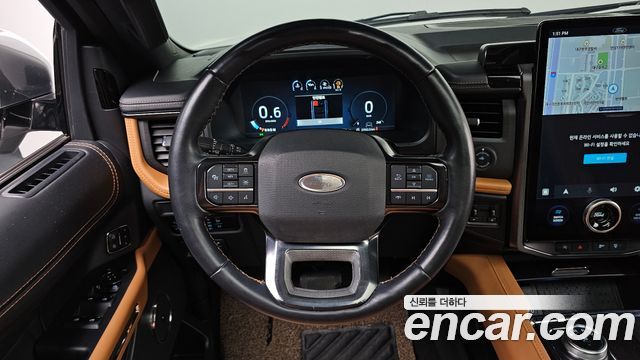 Ford Expedition Platinum 4WD 7Seater 2023 — фото 12