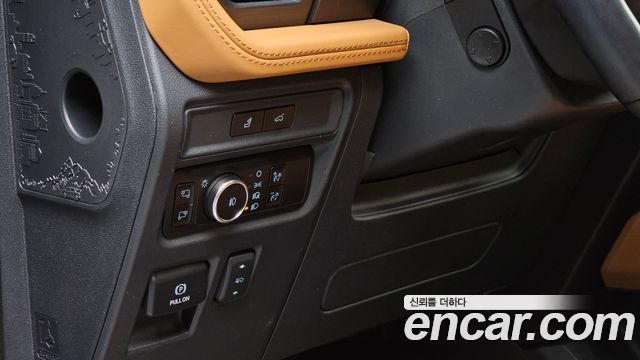 Ford Expedition Platinum 4WD 7Seater 2023 — фото 13