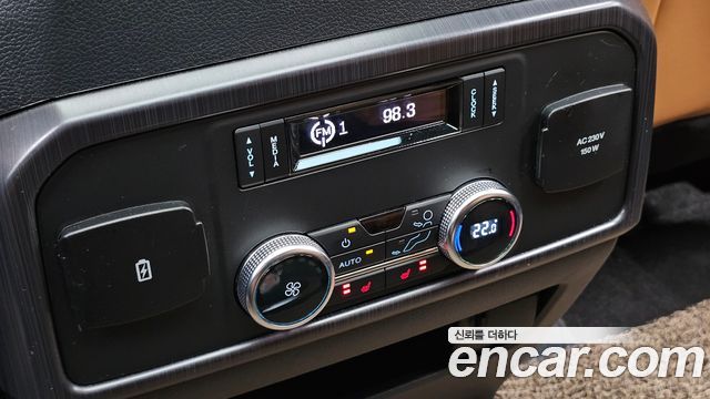 Ford Expedition Platinum 4WD 7Seater 2023 — фото 27