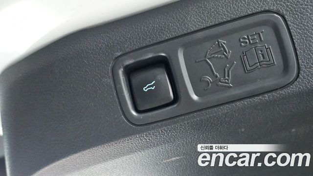 Ford Expedition Platinum 4WD 7Seater 2023 — фото 33