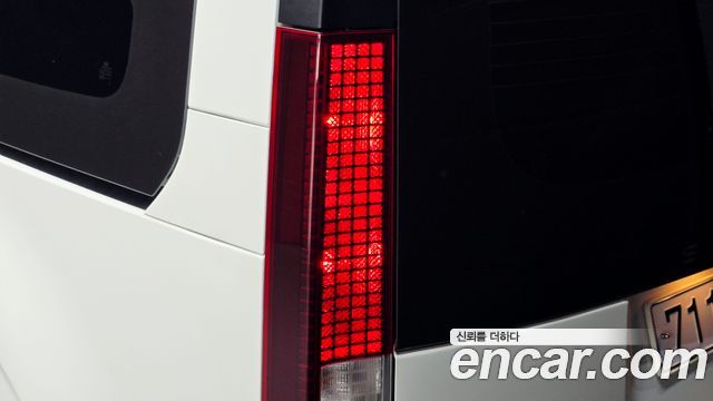 Hyundai Staria Tourer 11-Seater Modern 2022 — фото 23