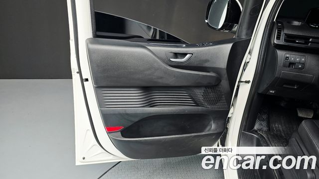 Hyundai Staria Tourer 11-Seater Modern 2022 — фото 24