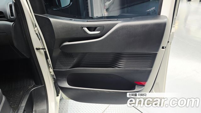 Hyundai Staria Tourer 11-Seater Modern 2022 — фото 25