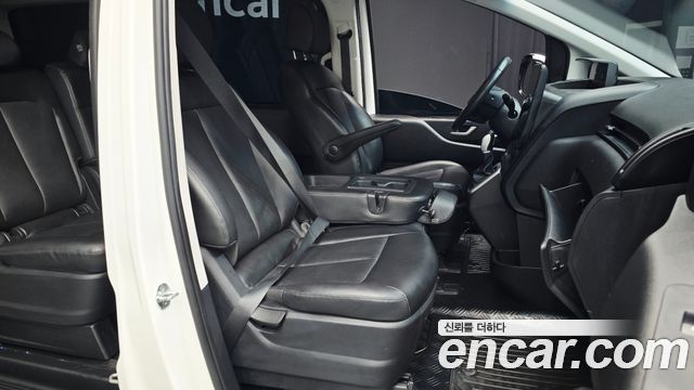 Hyundai Staria Tourer 11-Seater Modern 2022 — фото 26