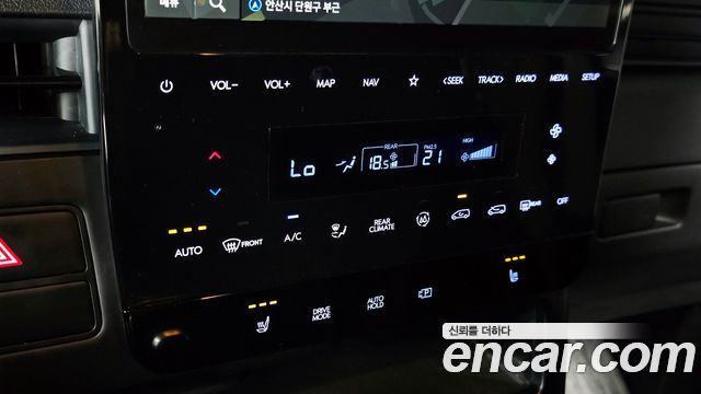 Hyundai Staria Tourer 11-Seater Modern 2022 — фото 31