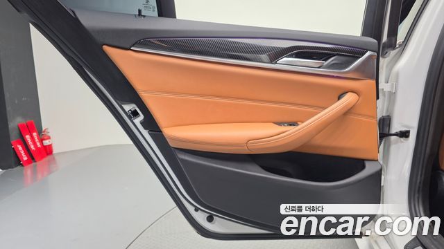 BMW 5 Series (G30) 530i M Sport Package 2018 — фото 25