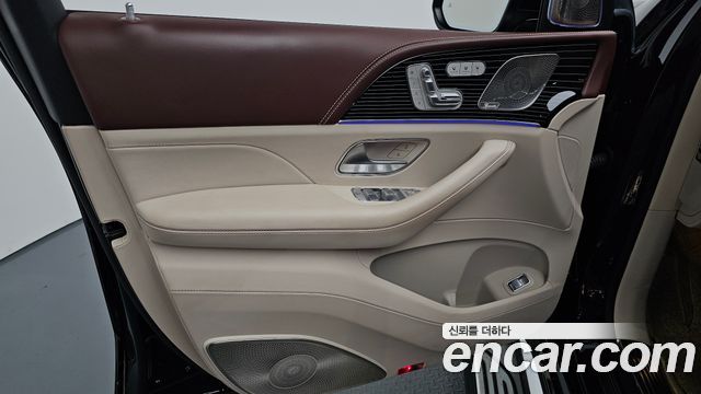 Mercedes-Benz GLS-Class (X167) Maybach GLS600 4MATIC 2023 — фото 24
