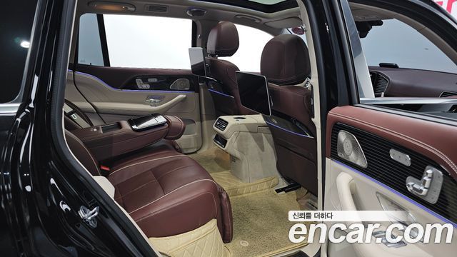 Mercedes-Benz GLS-Class (X167) Maybach GLS600 4MATIC 2023 — фото 26