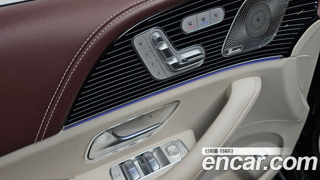 Mercedes-Benz GLS-Class (X167) Maybach GLS600 4MATIC 2023 — фото 28