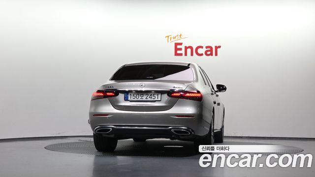 Mercedes-Benz E-Class (W213) E350 4MATIC Exclusive 2023 — фото 4