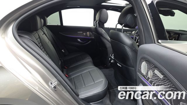 Mercedes-Benz E-Class (W213) E350 4MATIC Exclusive 2023 — фото 12