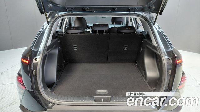 Hyundai Kona (SX2) Gasoline 1.6 Turbo 4WD Modern 2023 — фото 17