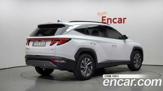Hyundai Tucson Hybrid (NX4) Inspiration 4WD 2023 — фото 2