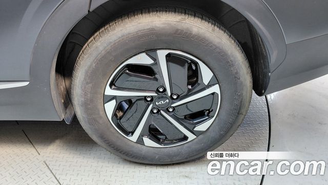 Kia Sportage Hybrid (V) Prestige 2WD 2023 — фото 21