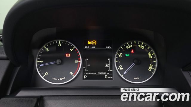 Land Rover Discovery 4 3.0 SDV6 SE 2016 — фото 8