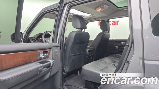 Land Rover Discovery 4 3.0 SDV6 SE 2016 — фото 17