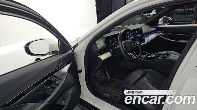 BMW 5 Series (G60) 520i M Sport 2024 — фото 10