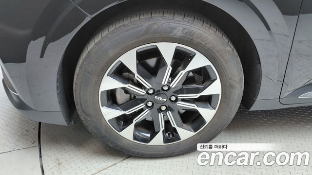 Kia Carnival (IV) Gasoline 7-Seater Outdoor Noblesse 2023 — фото 5