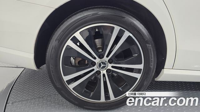 Mercedes-Benz E-Class (W213) E250 Avantgarde 2021 — фото 5