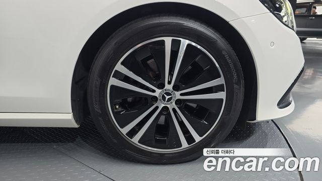 Mercedes-Benz E-Class (W213) E250 Avantgarde 2021 — фото 21