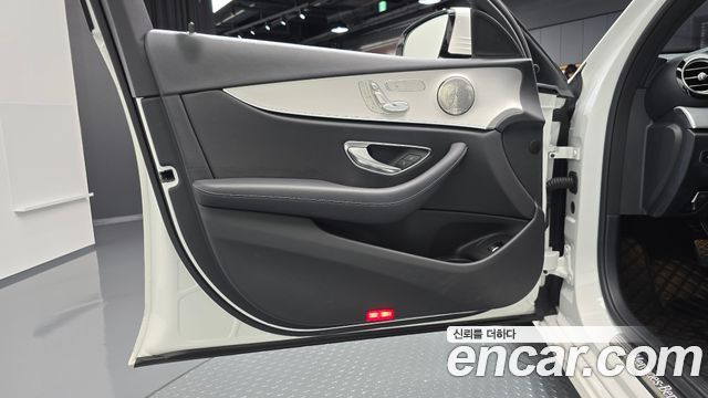 Mercedes-Benz E-Class (W213) E250 Avantgarde 2021 — фото 24