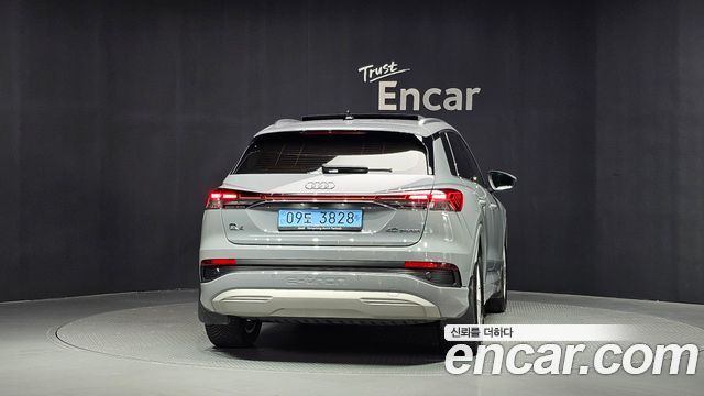 Audi Q4 e-tron (F4) 40 2023 — фото 4