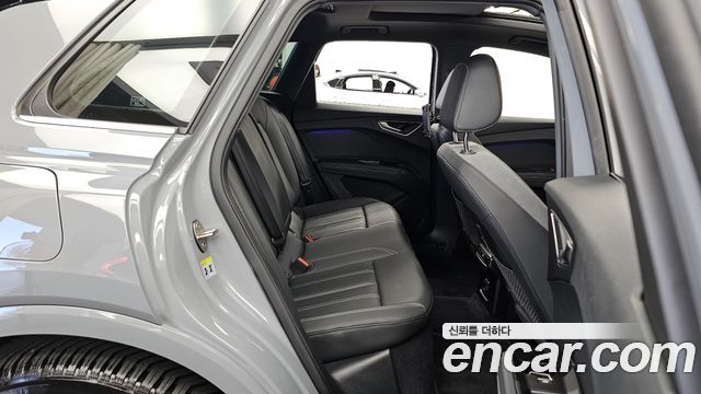 Audi Q4 e-tron (F4) 40 2023 — фото 12
