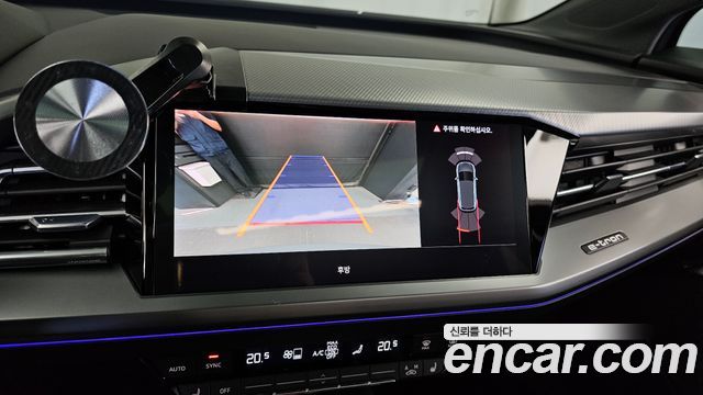 Audi Q4 e-tron (F4) 40 2023 — фото 15