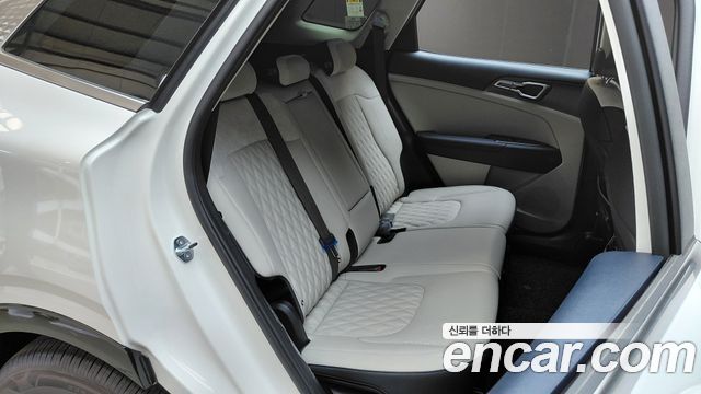 Kia Sportage (V) Gasoline 1.6 Turbo 2WD Signature 2025 — фото 11