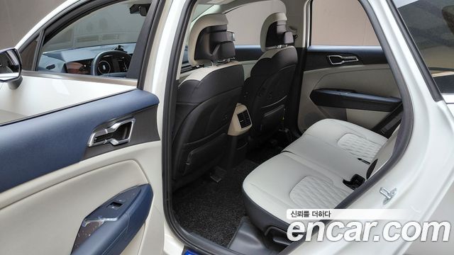 Kia Sportage (V) Gasoline 1.6 Turbo 2WD Signature 2025 — фото 12
