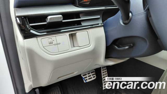 Kia Sportage (V) Gasoline 1.6 Turbo 2WD Signature 2025 — фото 27
