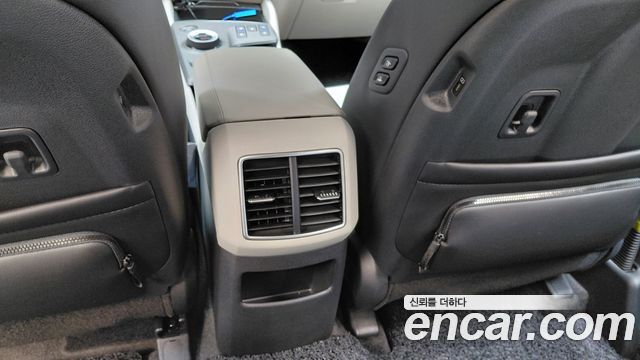 Kia Sportage (V) Gasoline 1.6 Turbo 2WD Signature 2025 — фото 32