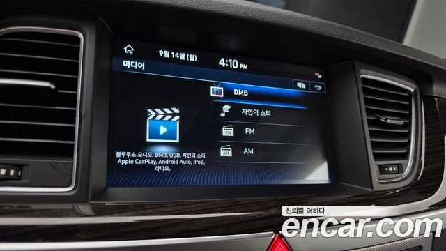 Genesis G80 3.3 GDI AWD Premium Luxury 2019 — фото 18