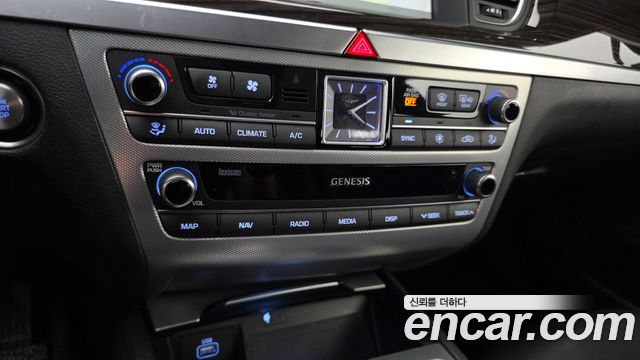 Genesis G80 3.3 GDI AWD Premium Luxury 2019 — фото 22