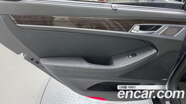 Genesis G80 3.3 GDI AWD Premium Luxury 2019 — фото 31