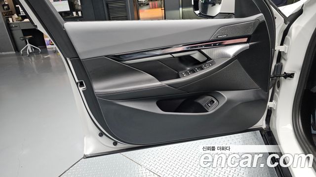 BMW 5 Series (G60) 530i xDrive M Sport 2024 — фото 24