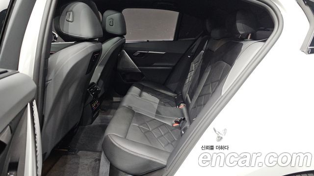 BMW 5 Series (G60) 530i xDrive M Sport 2024 — фото 26