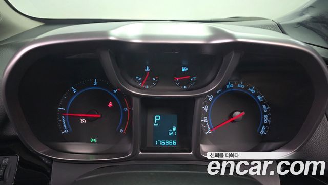 Chevrolet Orlando 2.0 Diesel LTZ Premium 2012 — фото 8