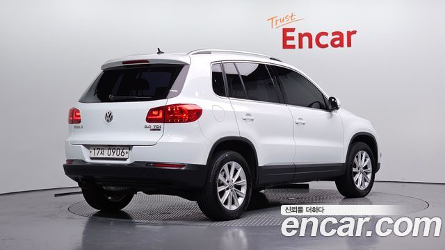 Volkswagen Tiguan 2.0 TDI Comfort 5N 2016 — фото 2