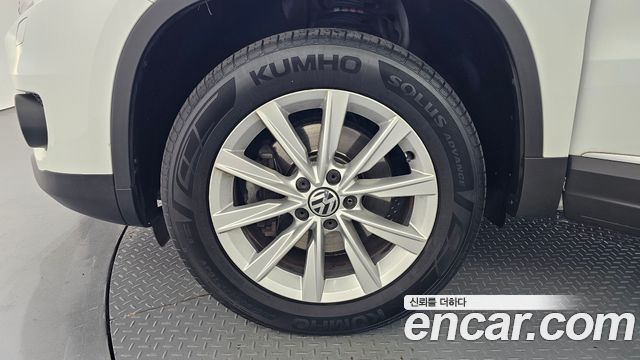 Volkswagen Tiguan 2.0 TDI Comfort 5N 2016 — фото 5