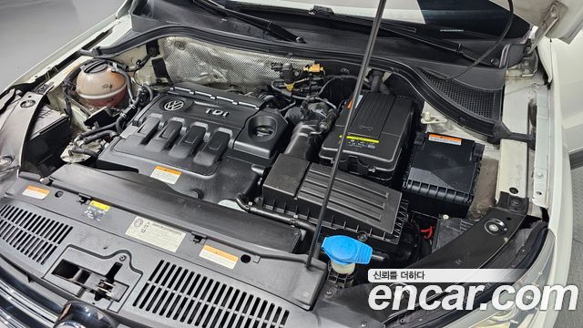 Volkswagen Tiguan 2.0 TDI Comfort 5N 2016 — фото 6