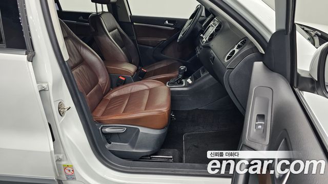 Volkswagen Tiguan 2.0 TDI Comfort 5N 2016 — фото 11