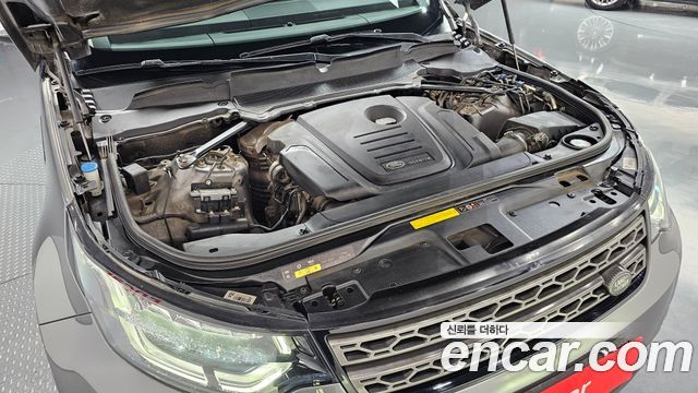 Land Rover Discovery 5 2.0 SD4 SE 2018 — фото 6