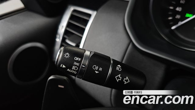 Land Rover Discovery 5 2.0 SD4 SE 2018 — фото 32