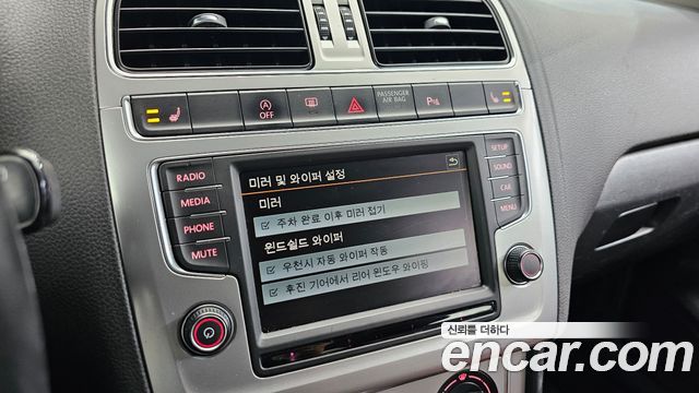 Volkswagen Polo 1.4 TDI R-Line 5th 2016 — фото 17