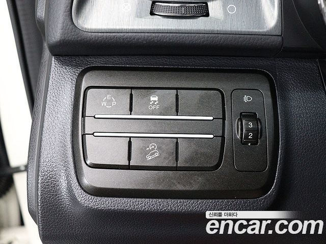 KG Mobility (SsangYong) Tivoli Armor Gear Edition 2WD 2019 — фото 21