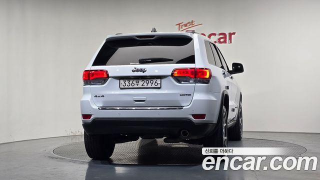 Jeep Grand Cherokee 3.6 Limited WK2 2021 — фото 4