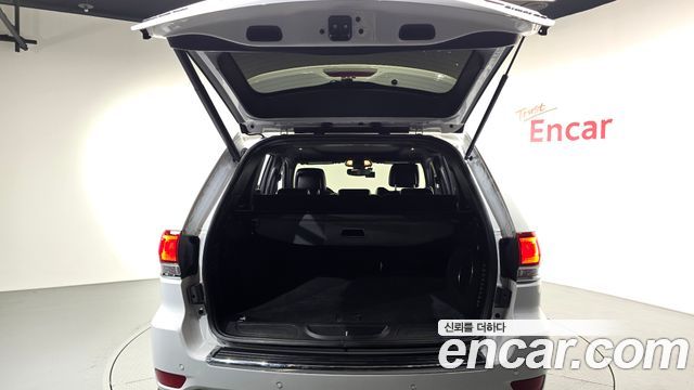 Jeep Grand Cherokee 3.6 Limited WK2 2021 — фото 18